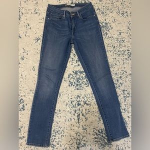 Levi’s Mid Rise Jeans